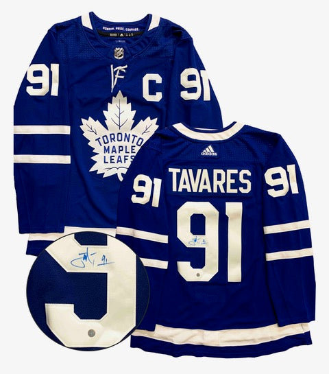 JOHN TAVARES Signed Autographed Toronto Maple Leafs Logo Puck 